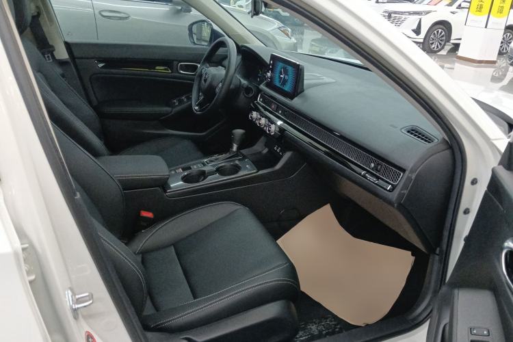 Used Honda Civic 2022 240TURBO CVT Dynamic Edition Right Front Seat