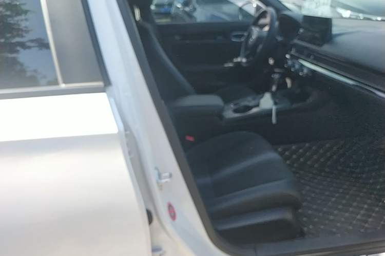 Used Honda Civic 2022 240TURBO CVT Dynamic Edition Right Front Seat