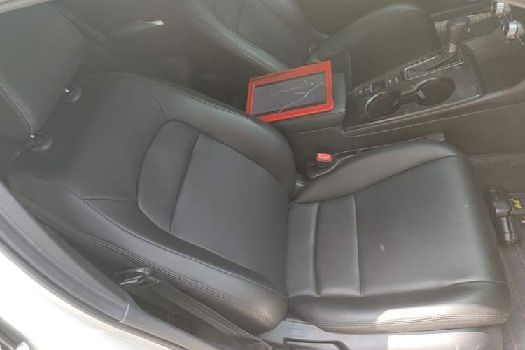 Used Honda Civic 2022 240TURBO CVT Dynamic Edition Right Front Seat