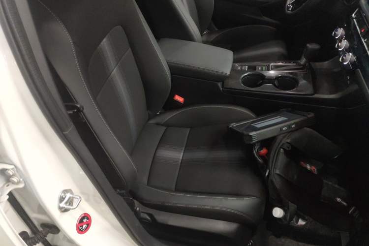 Used Honda Civic 2022 240TURBO CVT Dynamic Edition Right Front Seat