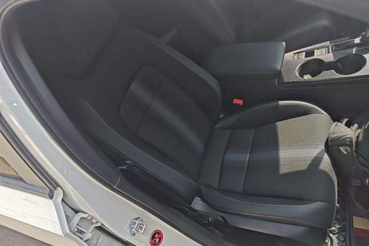 Used Honda Civic 2022 240TURBO CVT Dynamic Edition Right Front Seat