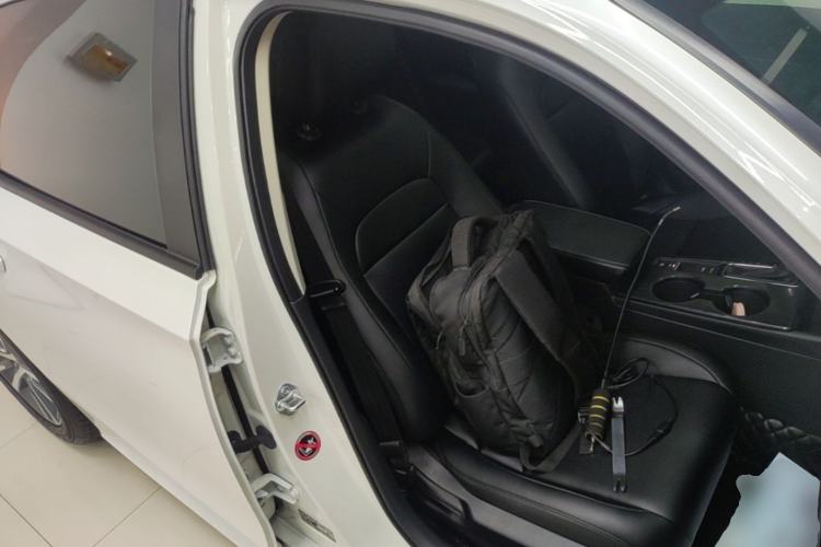 Used Honda Civic 2022 240TURBO CVT Dynamic Edition Right Front Seat