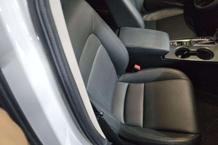 Used Honda Civic 2022 240TURBO CVT Dynamic Edition Right Front Seat