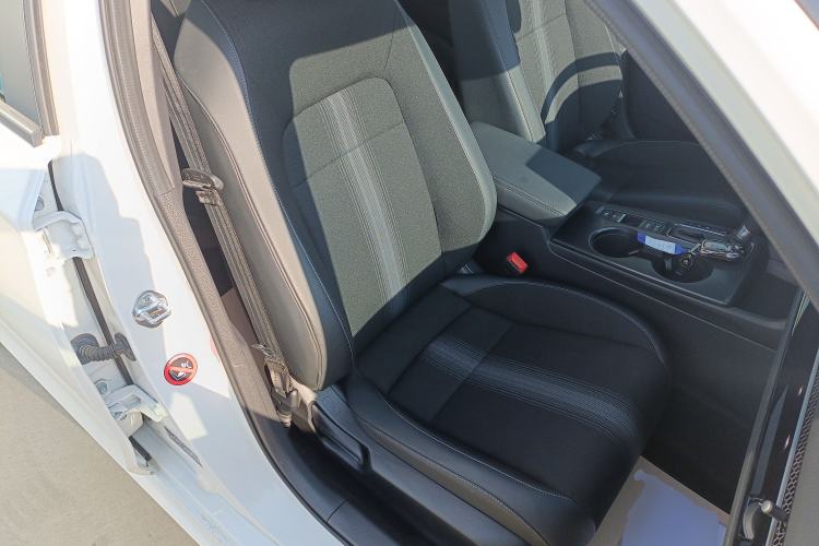 Used Honda Civic 2022 240TURBO CVT Dynamic Edition Right Front Seat