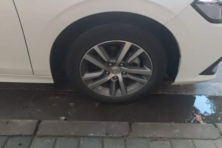 Used Honda Civic 2022 240TURBO CVT Dynamic Edition Right Front Wheel Hub