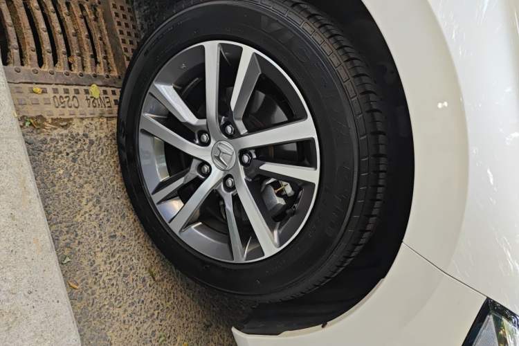 Used Honda Civic 2022 240TURBO CVT Dynamic Edition Right Front Wheel Hub