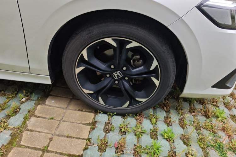 Used Honda Civic 2022 240TURBO CVT Dynamic Edition Right Front Wheel Hub