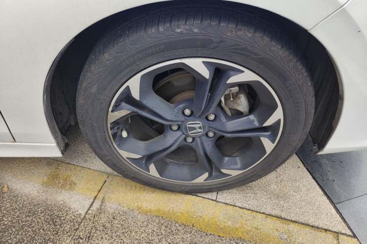 Used Honda Civic 2022 240TURBO CVT Dynamic Edition Right Front Wheel Hub