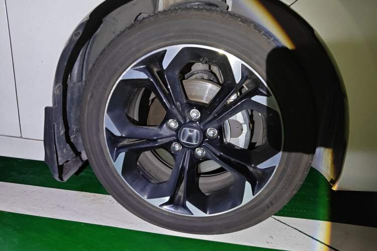 Used Honda Civic 2022 240TURBO CVT Dynamic Edition Right Front Wheel Hub