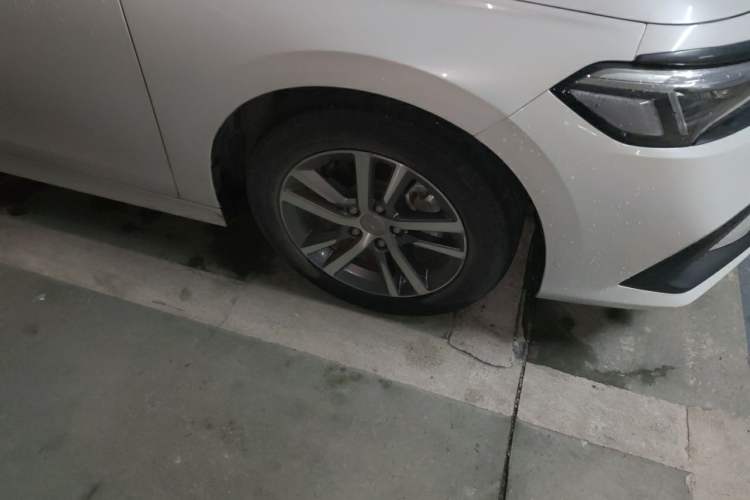 Used Honda Civic 2022 240TURBO CVT Dynamic Edition Right Front Wheel Hub
