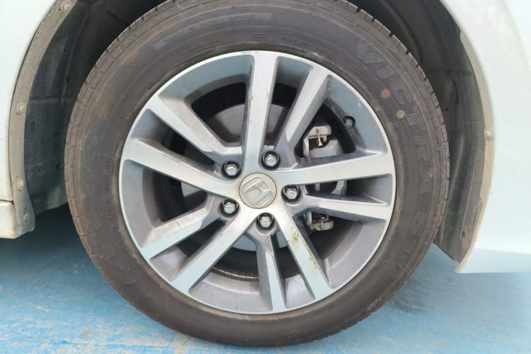 Used Honda Civic 2022 240TURBO CVT Dynamic Edition Right Front Wheel Hub