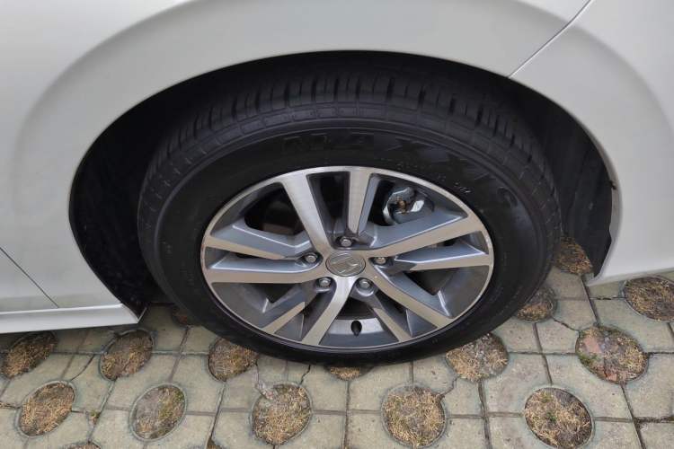 Used Honda Civic 2022 240TURBO CVT Dynamic Edition Right Front Wheel Hub