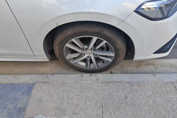 Used Honda Civic 2022 240TURBO CVT Dynamic Edition Right Front Wheel Hub