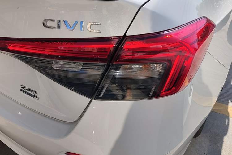 Used Honda Civic 2022 240TURBO CVT Dynamic Edition Right Rear Taillight