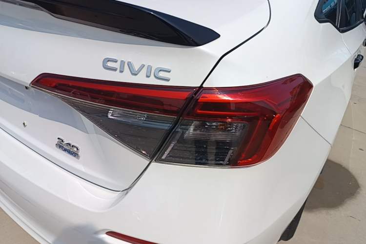 Used Honda Civic 2022 240TURBO CVT Dynamic Edition Right Rear Taillight