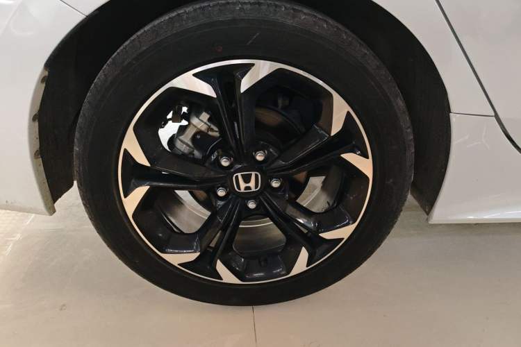 Used Honda Civic 2022 240TURBO CVT Dynamic Edition Right Rear Wheel Hub