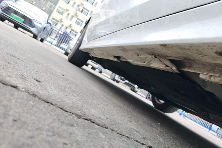 Used Honda Civic 2022 240TURBO CVT Dynamic Edition Right Side Sill