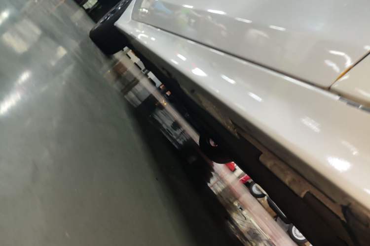 Used Honda Civic 2022 240TURBO CVT Dynamic Edition Right Side Sill