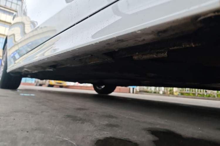 Used Honda Civic 2022 240TURBO CVT Dynamic Edition Right Side Sill
