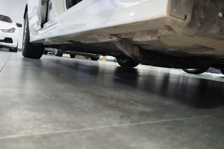 Used Honda Civic 2022 240TURBO CVT Dynamic Edition Right Side Sill
