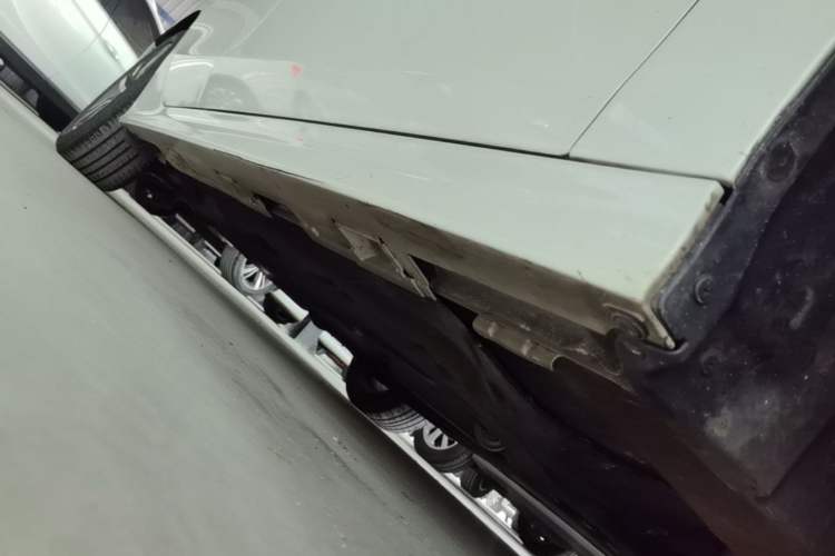 Used Honda Civic 2022 240TURBO CVT Dynamic Edition Right Side Sill
