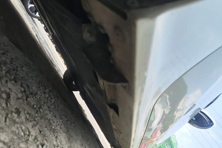 Used Honda Civic 2022 240TURBO CVT Dynamic Edition Right Side Sill