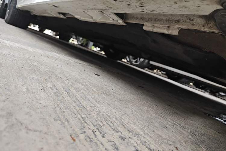 Used Honda Civic 2022 240TURBO CVT Dynamic Edition Right Side Sill