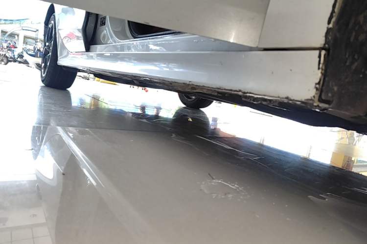 Used Honda Civic 2022 240TURBO CVT Dynamic Edition Right Side Sill