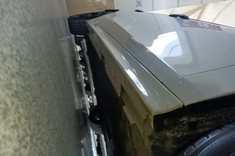 Used Honda Civic 2022 240TURBO CVT Dynamic Edition Right Side Sill