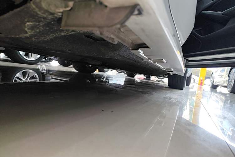Used Honda Civic 2022 240TURBO CVT Dynamic Control Version Right Side Sill