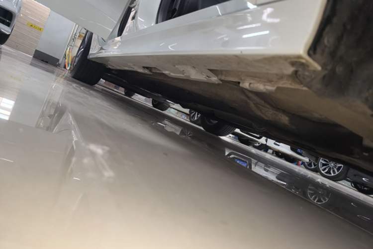 Used Honda Civic 2022 240TURBO CVT Dynamic Edition Right Side Sill