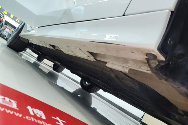 Used Honda Civic 2022 240TURBO CVT Dynamic Edition Right Side Sill