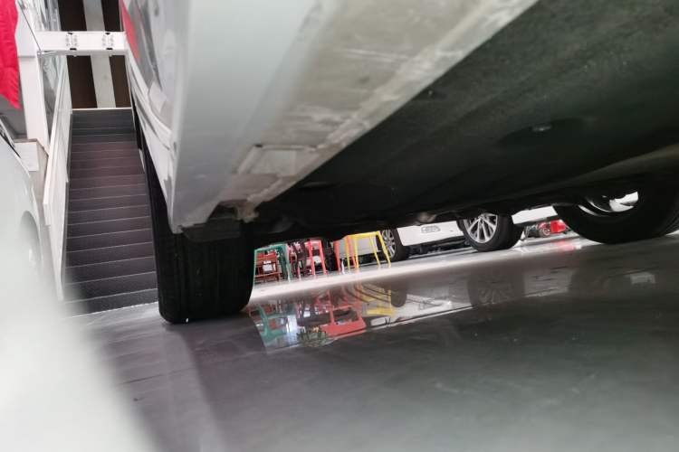 Used Honda Civic 2022 240TURBO CVT Dynamic Edition Right Side Sill