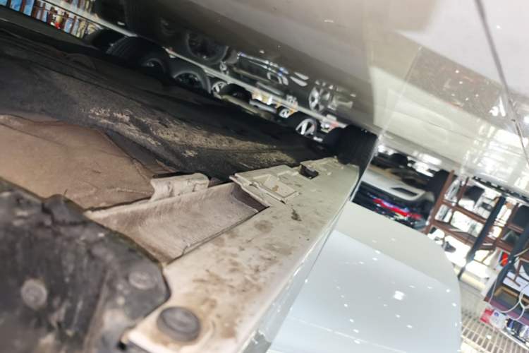 Used Honda Civic 2022 240TURBO CVT Dynamic Edition Right Side Sill