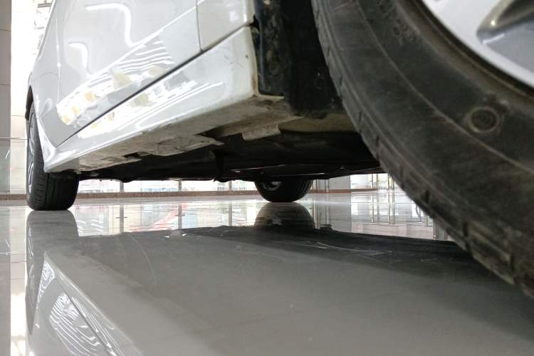 Used Honda Civic 2022 240TURBO CVT Dynamic Edition Right Side Sill