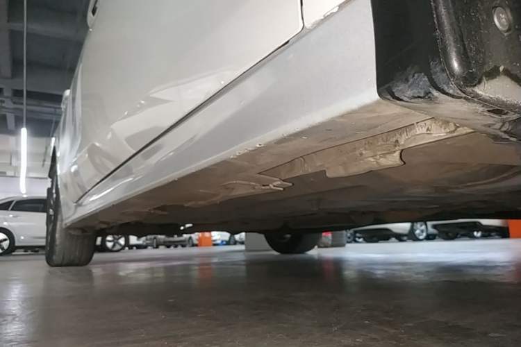 Used Honda Civic 2022 180TURBO CVT Shangqing Edition Right Side Sill