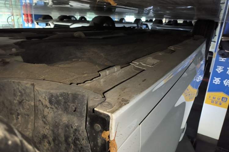Used Honda Civic 2022 240TURBO CVT Dynamic Edition Right Side Sill