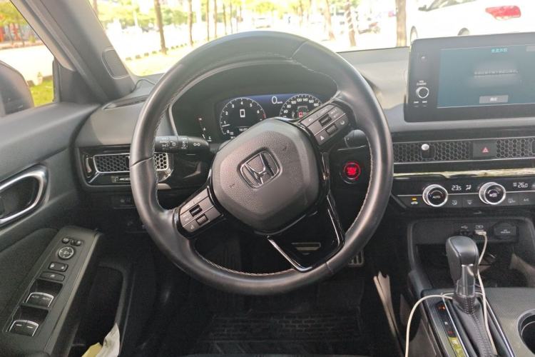 Used Honda Civic 2022 240TURBO CVT Dynamic Edition Steering Wheel