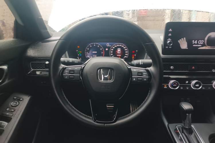 Used Honda Civic 2022 240TURBO CVT Dynamic Edition Steering Wheel