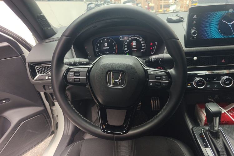 Used Honda Civic 2022 240TURBO CVT Dynamic Edition Steering Wheel