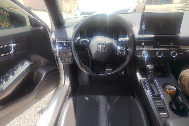 Used Honda Civic 2022 240TURBO CVT Dynamic Edition Steering Wheel