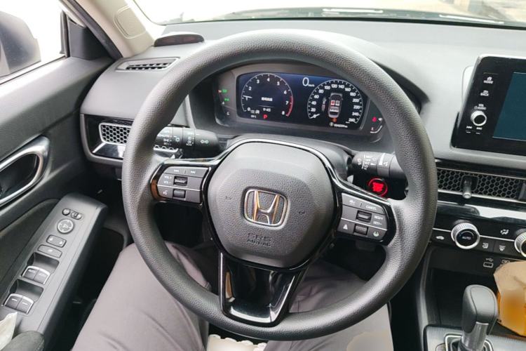 Used Honda Civic 2022 240TURBO CVT Dynamic Edition Steering Wheel