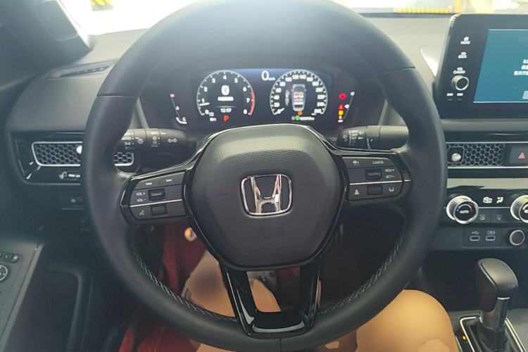Used Honda Civic 2022 240TURBO CVT Dynamic Edition Steering Wheel