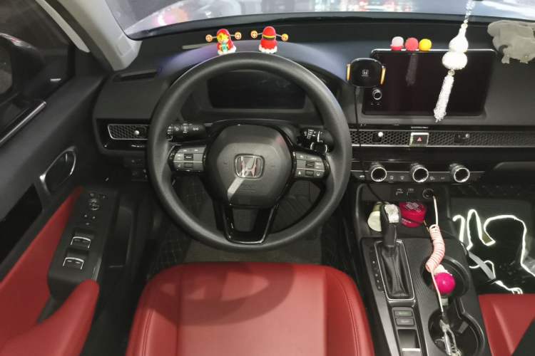 Used Honda Civic 2022 240TURBO CVT Dynamic Edition Steering Wheel
