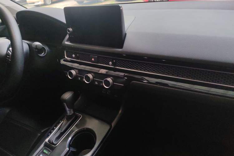 Used Honda Civic 2022 240TURBO CVT Dynamic Edition Steering Wheel