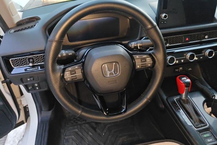 Used Honda Civic 2022 240TURBO CVT Dynamic Edition Steering Wheel