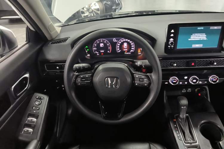 Used Honda Civic 2022 240TURBO CVT Dynamic Edition Steering Wheel
