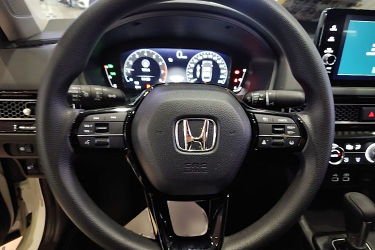 Used Honda Civic 2022 240TURBO CVT Dynamic Edition Steering Wheel