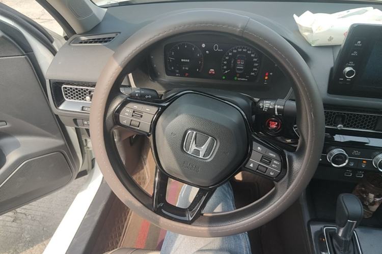 Used Honda Civic 2022 240TURBO CVT Dynamic Edition Steering Wheel