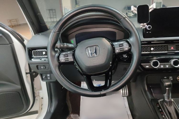 Used Honda Civic 2022 240TURBO CVT Dynamic Edition Steering Wheel